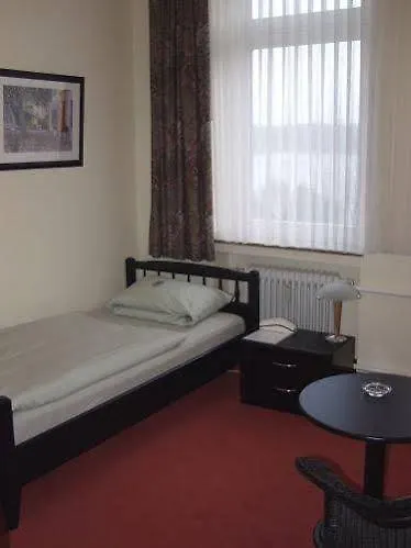Hotel Fährhaus km734 Düsseldorf