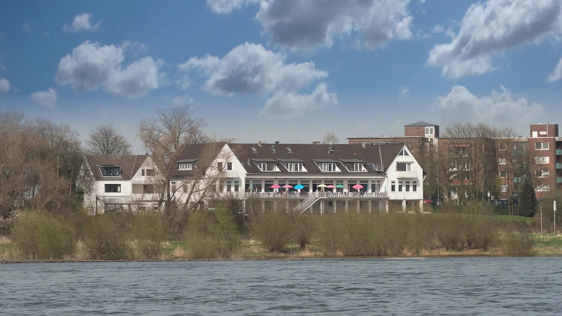Hotel Fährhaus km734 Düsseldorf